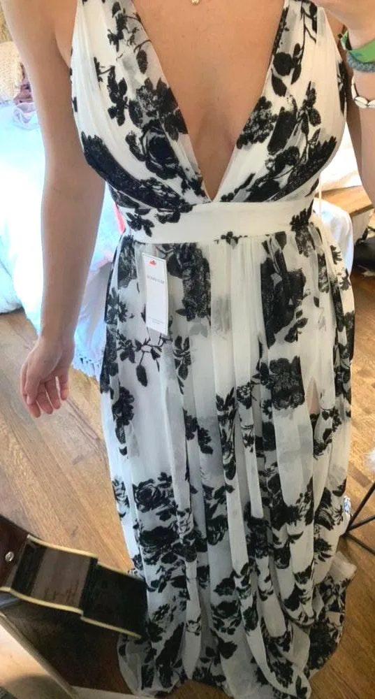 Red Dress Boutique Black and White Gown - Image 2