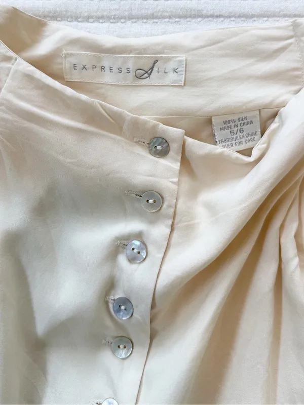 100% Silk High-Waist Wide Leg Lined Pants in Ivory with Mother of Pearl Buttons - Image 3