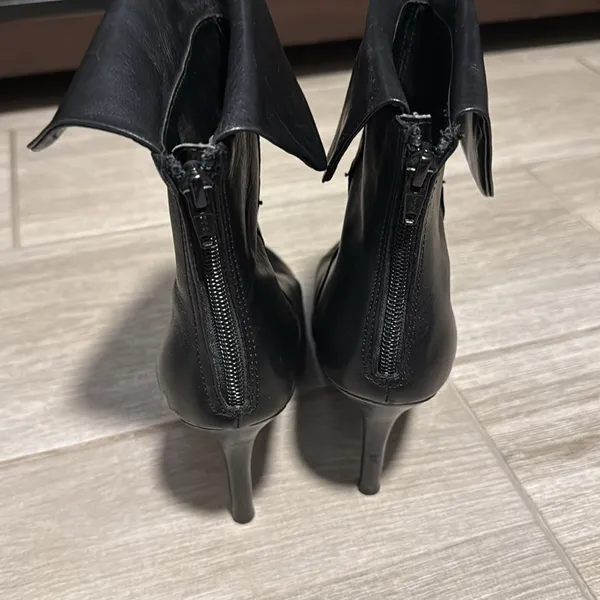 Ralph Lauren Black Leather Leola Fold-Over High Heel Boots‎ Size 7.5 booties - Image 6