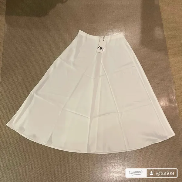 ZARA A-Line Midi Whit Skirt Size XS - Image 3