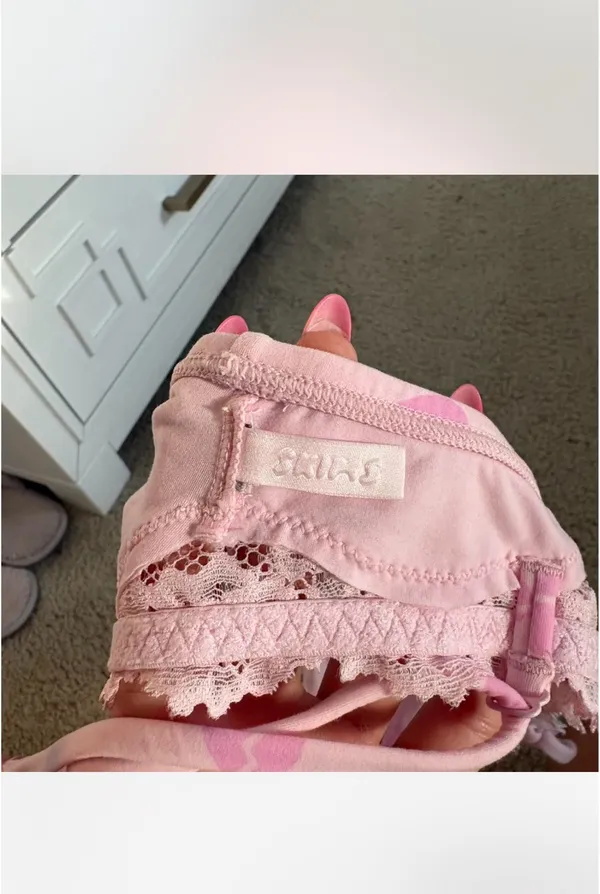 Skims Valentine’s Day Heart Lace Bralette - Image 3