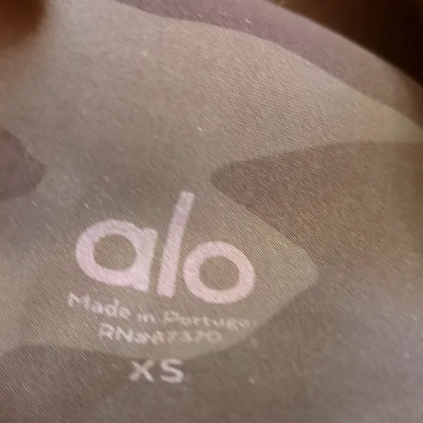 Alo Yoga HIGH-WAIST CAMO VAPOR LEGGING - Black Camouflage Size XS - Image 6