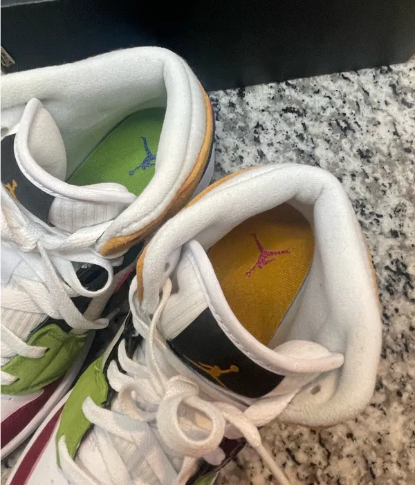 Air Jordan 1 Mid woman’s size 6.5 Messy Room DR6957-100 athletic - Image 12