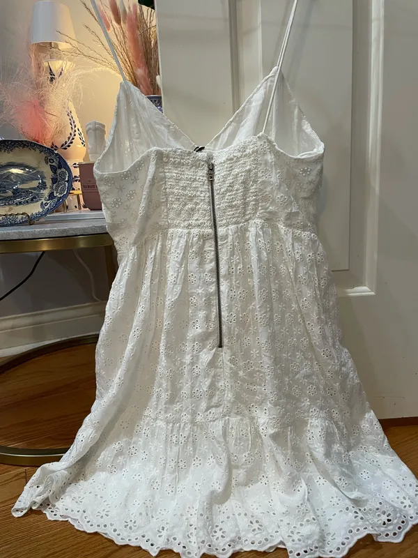 Alice + Olivia Dress Mini Sleeveless white lace sundress size 4 - Image 3