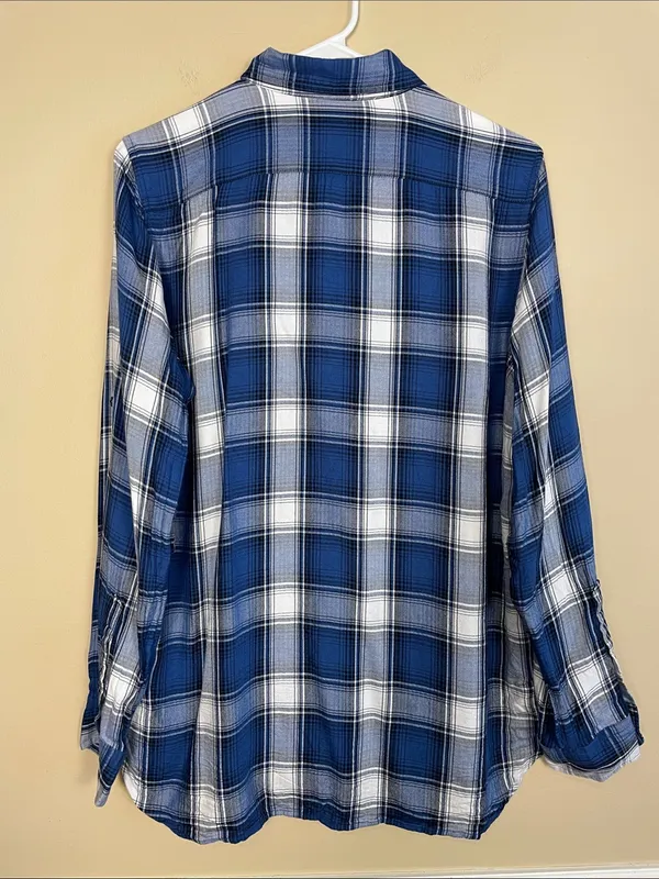 Lauren Ralph Lauren Women’s Plaid Blue White Black LS Button-Up Shirt - Image 6