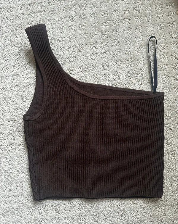 Aritzia NWOT Babaton Sculpt Knit One-Shoulder Cropped Tank - Image 3