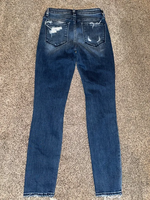 Altar'd State Women's Distressed Mid-Rise Skinny Jeans - Image 4