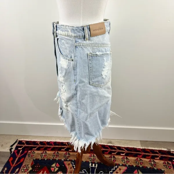 Retrofête Maeve Distressed Denim Mini Skirt Asymmetric Light Wash L - Image 15