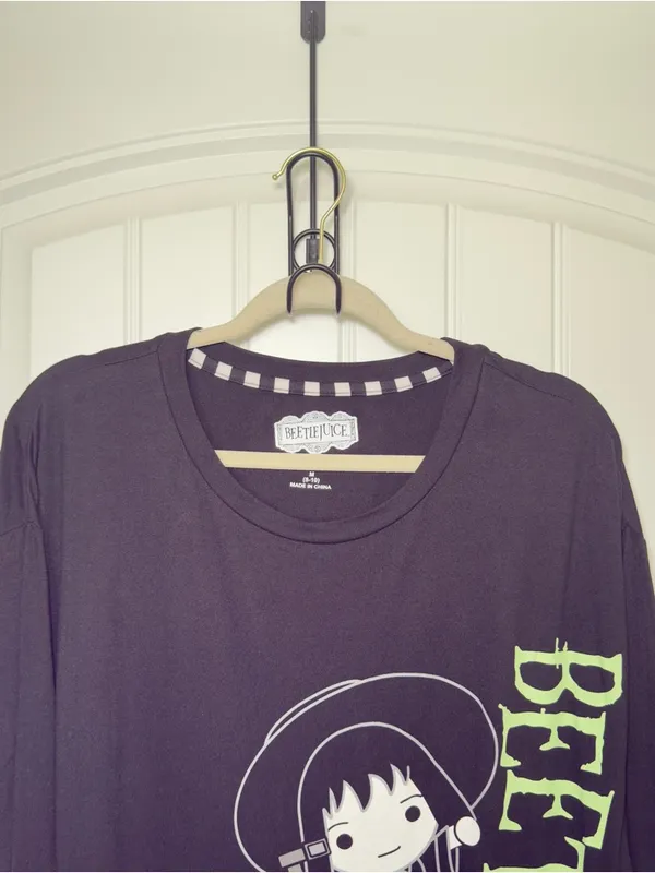 Beetlejuice Medium‎ Nostalgia Lounge Sleep Shirt Whimsical Goth Soft Grunge - Image 6