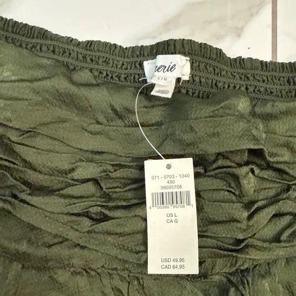 AERIE GREEN MINI SKIRT SIZE LARGE  - Image 2