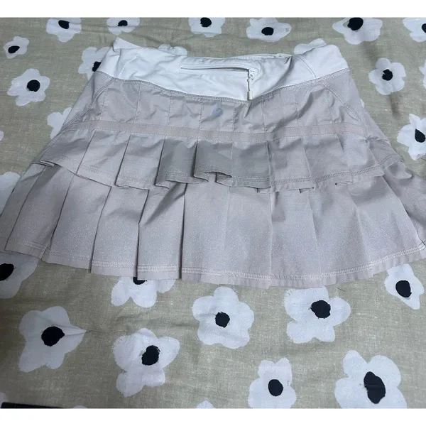 Lululemon pace setter shimmer skirt rare - Image 5