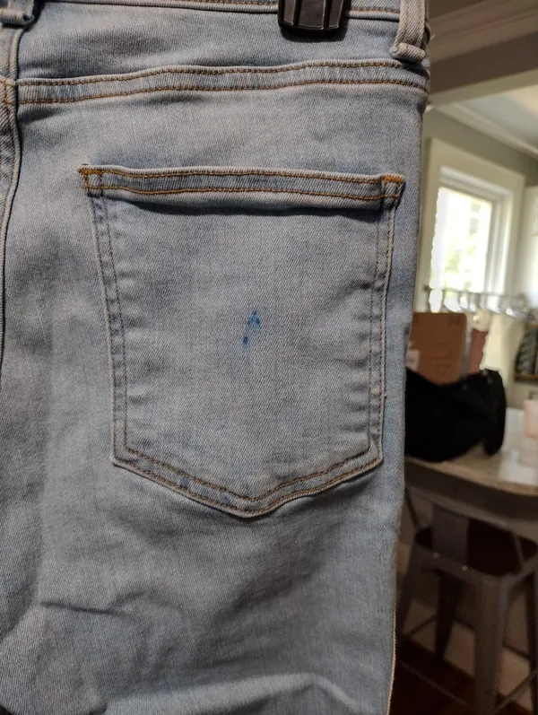 Veronica Beard Carly 11" Kick Flare Jeans - Image 5