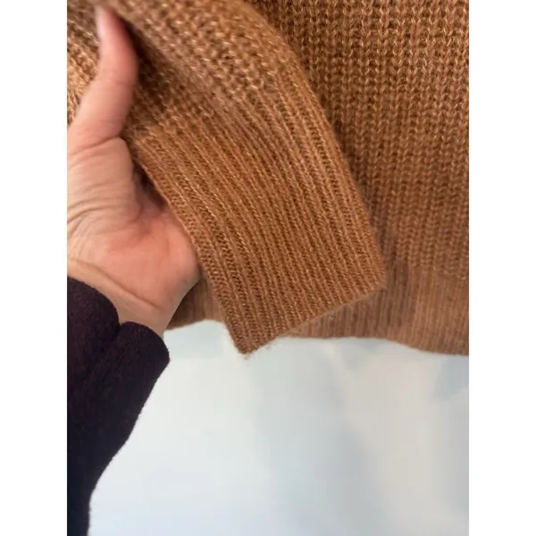 J.Crew Relaxed Turtleneck Sweater in Brushed Yarn Size Medium 2822 - Image 4