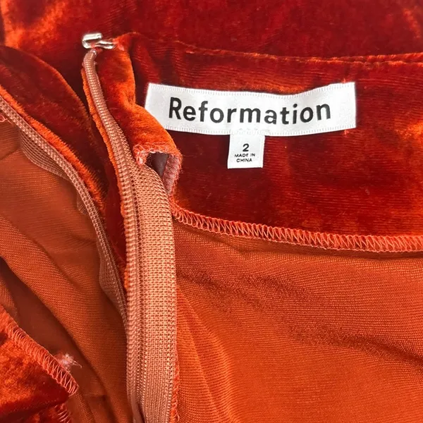 Reformation Women's Orange Velour Velvet Twist Front Strapless Tube Top Size 2 - Image 6