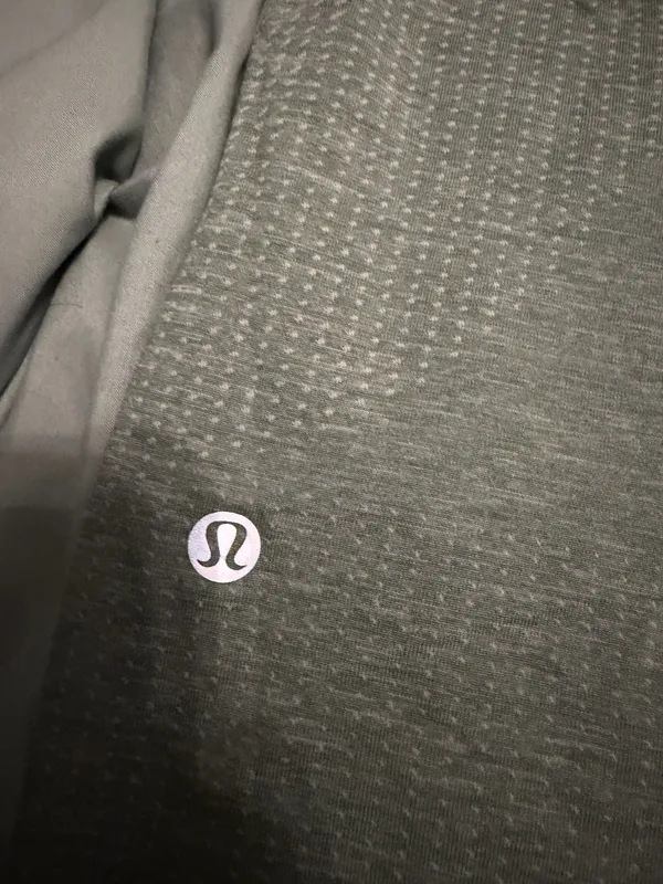 Lululemon Men’s Metal Tech Vent Shirt - Image 3