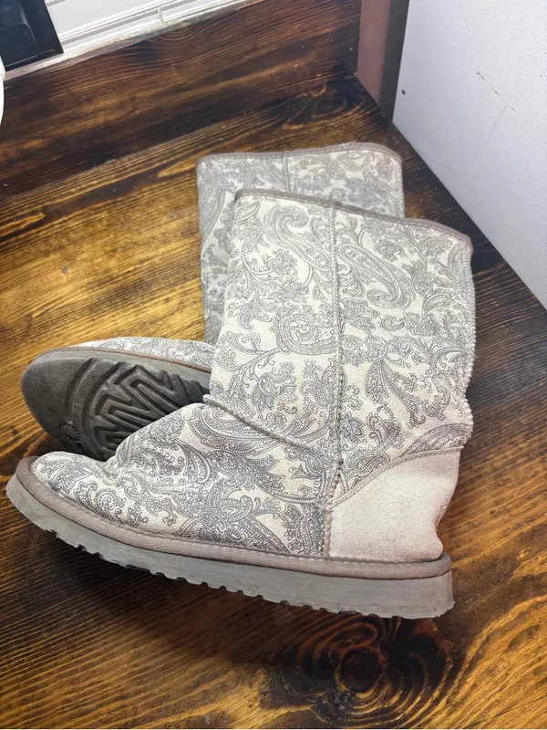 Ugg gray paisley tall boots size 8 - Image 2