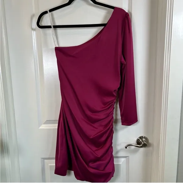 Lulus Magenta‎ Happy Hour Satin Ruched One-Shoulder Mini Dress Women’s Size M - Image 3