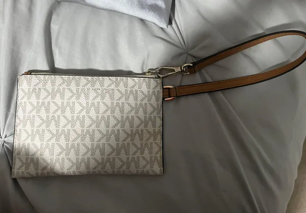 Michael Kors Wallet - Image 2