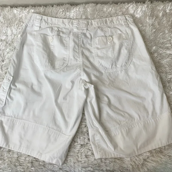 Calvin Klein White Cargo Shorts Sz 8 - Image 3
