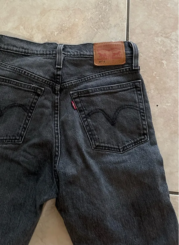 Levi’s 501 s washed black cropped high rise jeans - Image 6