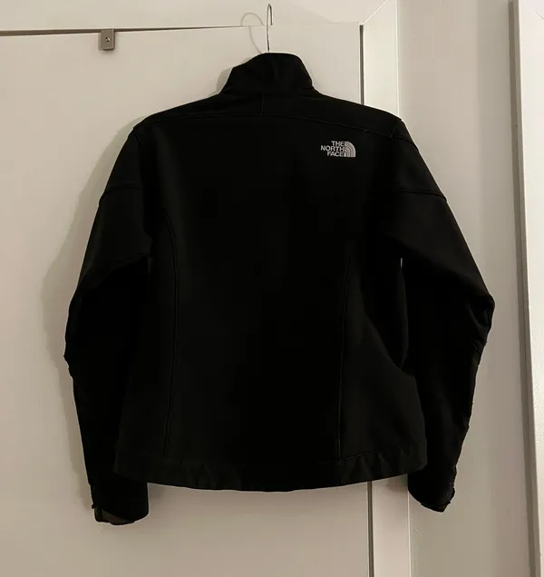 The North Face Black Apex Jacket - Image 2