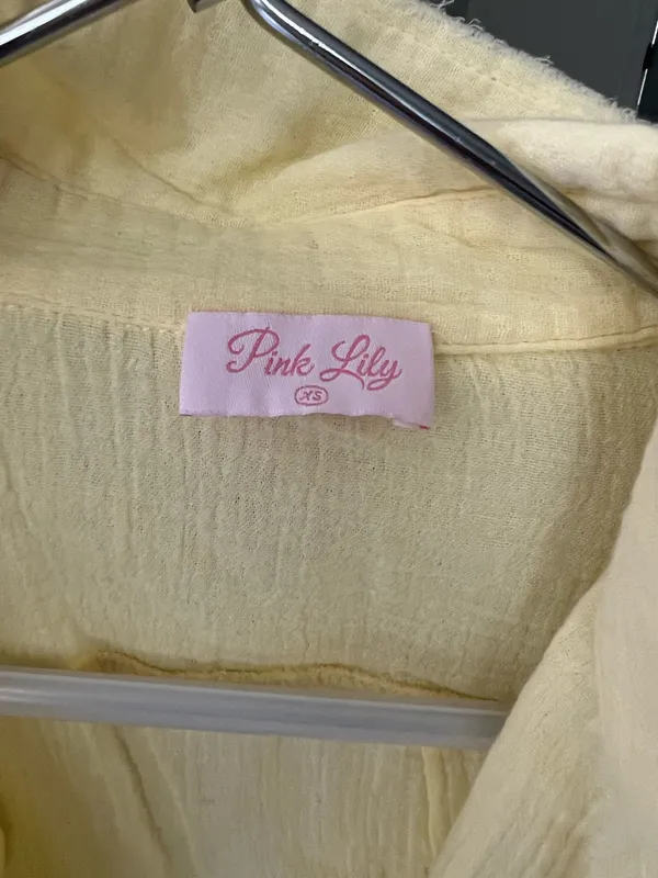 Pink lily LET ME ADORE YOU YELLOW BUTTON FRONT GAUZE BLOUSE - Image 4