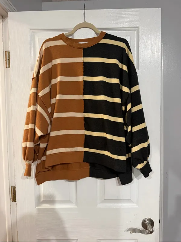 Urban daizy size small/medium  Colorblock Oversized Women’s Sweater - Image 2