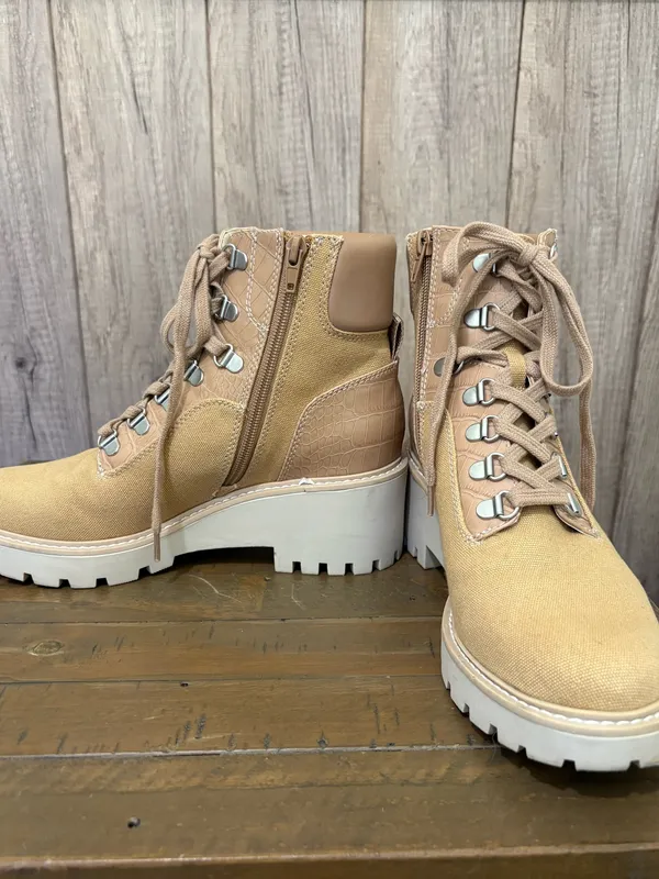 Dolce Vita Boot/Hank Hiker/Combat Boot Tan Size 8 - Image 4