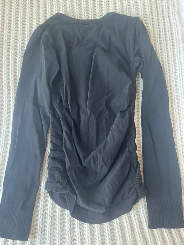 Athleta Workout Top - Image 4
