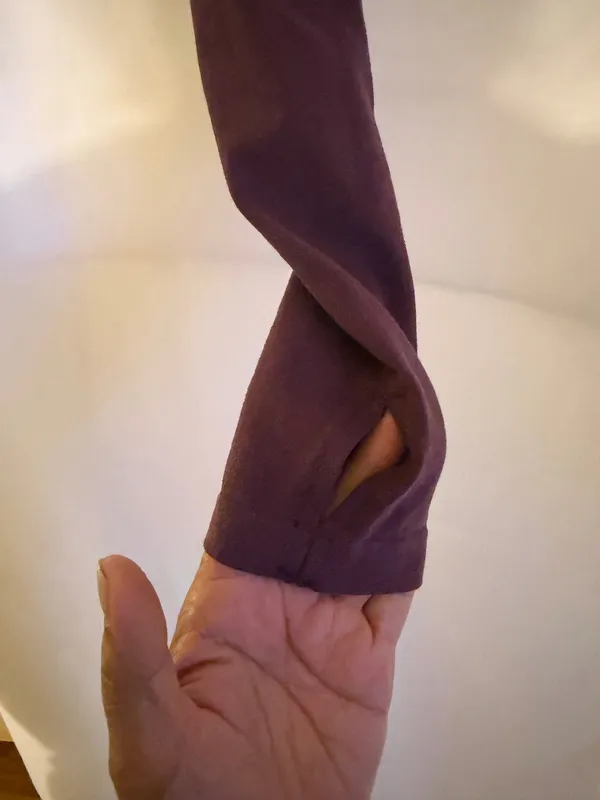 H&M Plum MOVE Twist-Front Long Sleeve Crop Top - Image 4