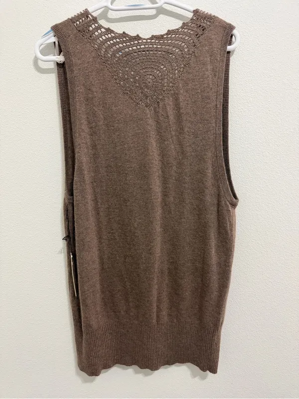 Vertigo Paris Brown Knit Sleeveless V-Neck Vest - Image 2