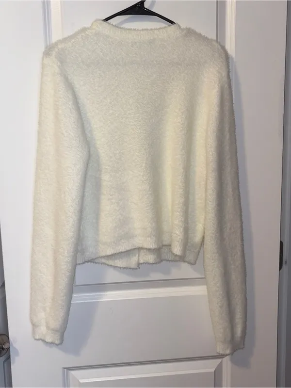Women’s Cream Bow Button - Image 3
