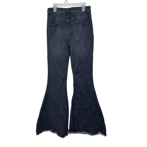 Free People We The Free Irreplaceable Flare Jeans Gray‎ Size 28 - Image 6