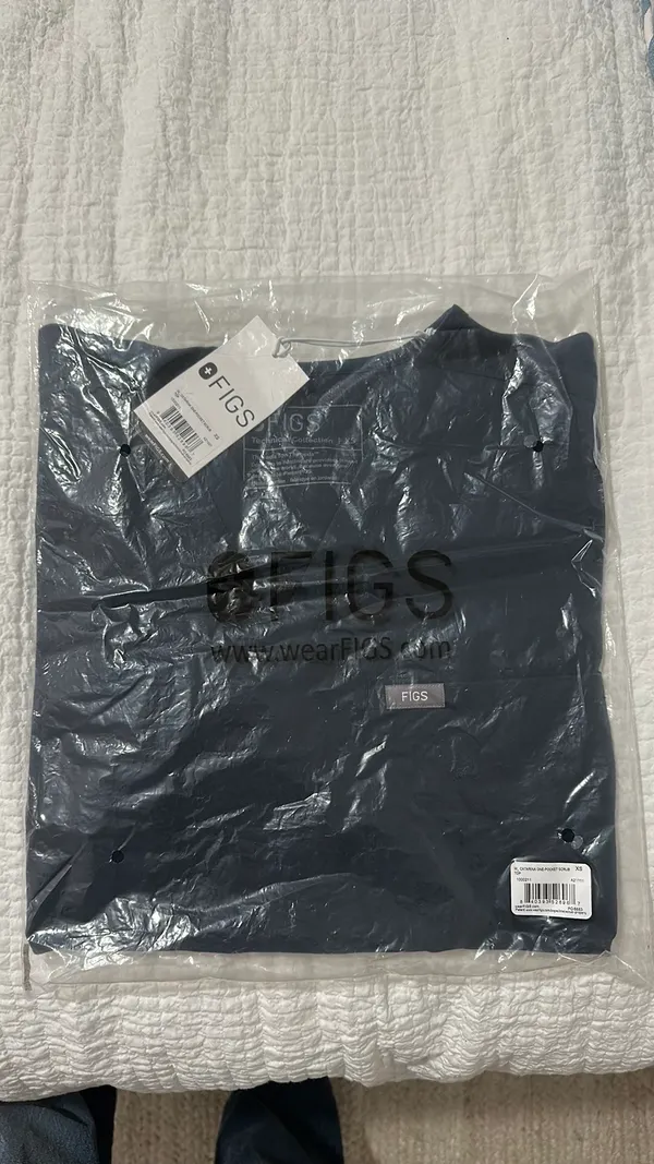 Catarina One-Pocket Scrub Top FIGS - Image 3