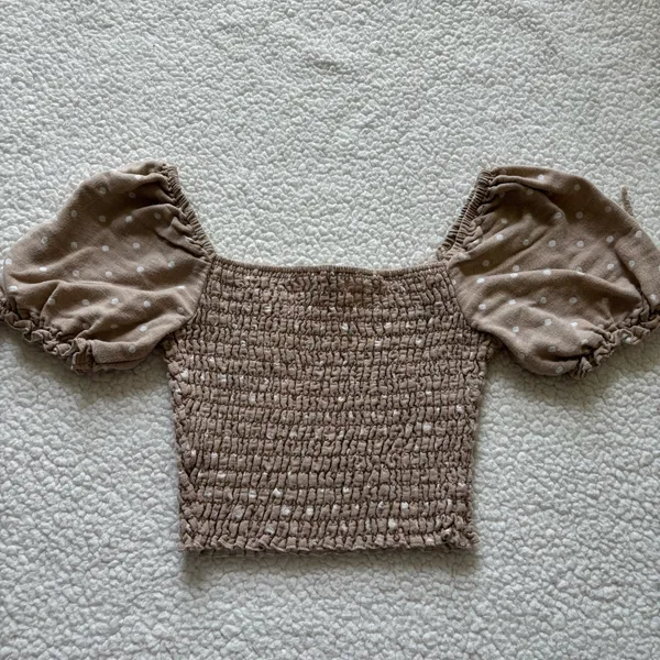 J.O.A. Taupe Polka Dot Smocked Puff Sleeve Crop Top Small Milkmaid Coquette Boho - Image 6