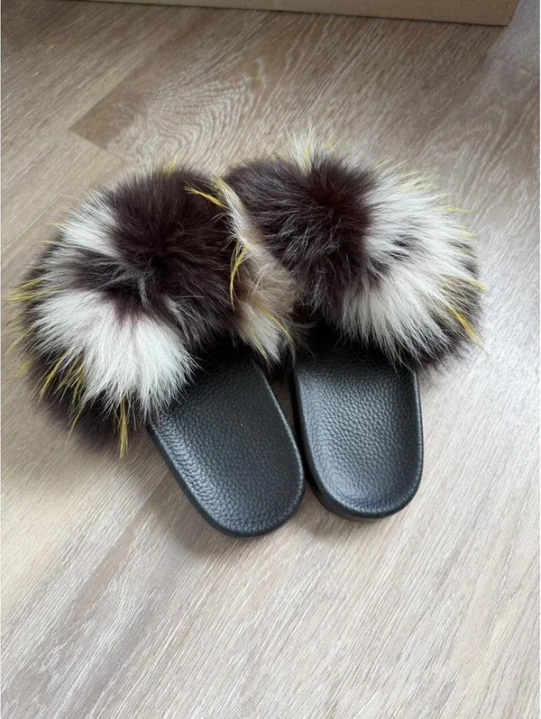 Yves Salomon furry flip flops Brown Size 6 - Image 2