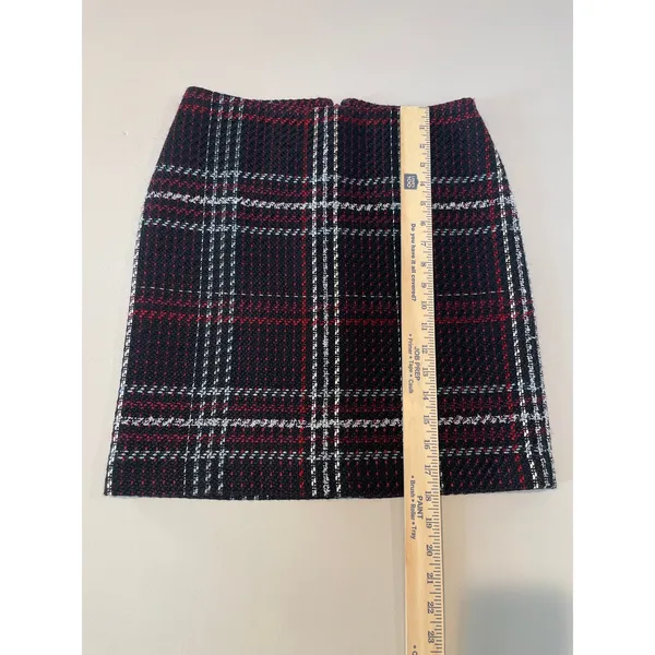 White House Black Market Tweed Skirt Size 00 Black and Red - Image 2