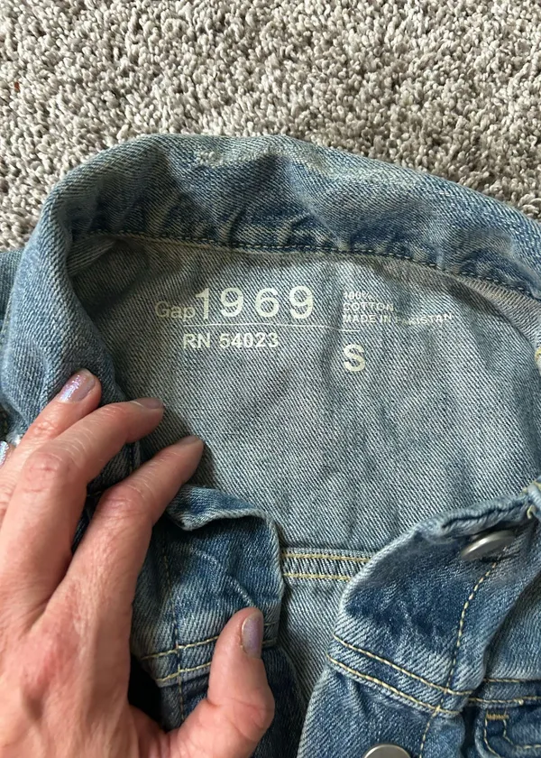 Gap Denim Vest Women’s - Image 2