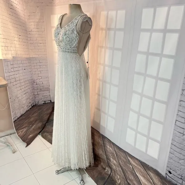 Sue Wong NWT white beaded pleated white lace formal gown size 0 - Image 4