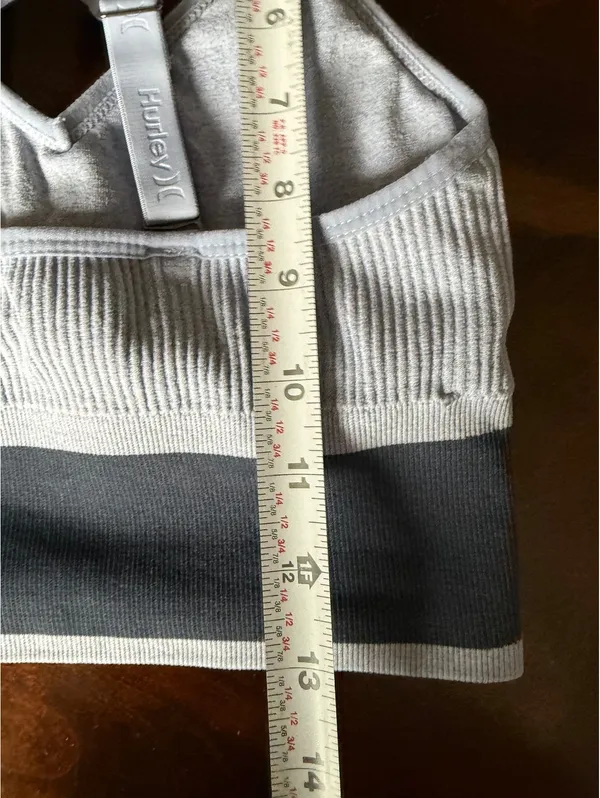 Hurley Light Gray Ribbed Sports Bra with Adjustable Straps - Image 8