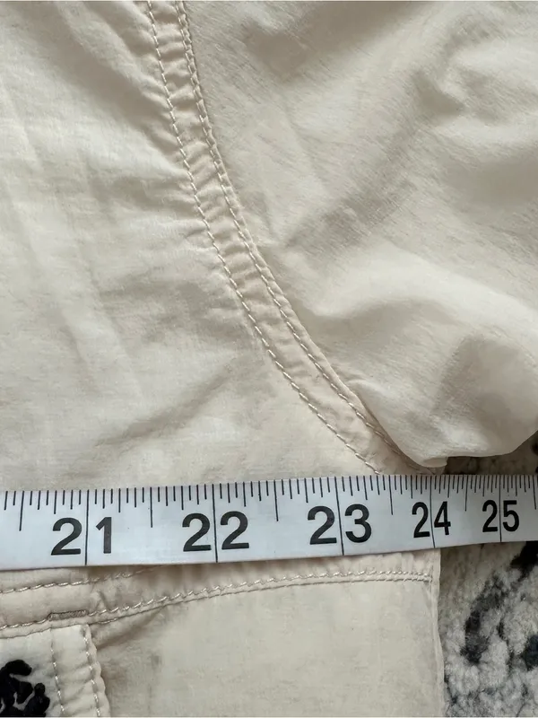 Free People Movement Puffer Jacket Sz M Off The Bleachers Coaches Beige Logo - Image 13