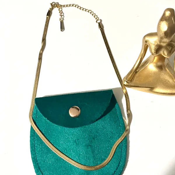 Boutique Snake Chain Necklace Gold - Image 4