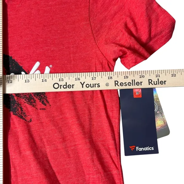 Fanatics Chicago Blackhawks Womens Small Red Heather NHL Graphic‎ T-Shirt NWT - Image 7