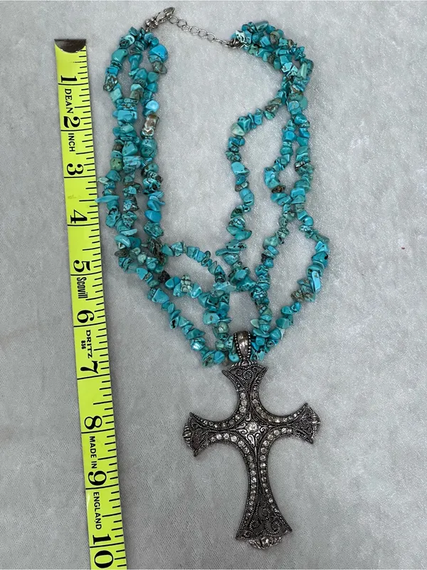 Turquoise Stone Triple-Strand Necklace with Silver Cross Pendant - Image 3