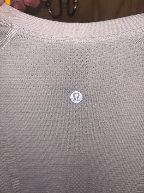Lululemon Swiftly Tech Long Sleeve - Image 4