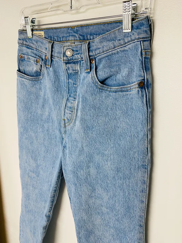 Levi's Light Denim Jeans - Image 3