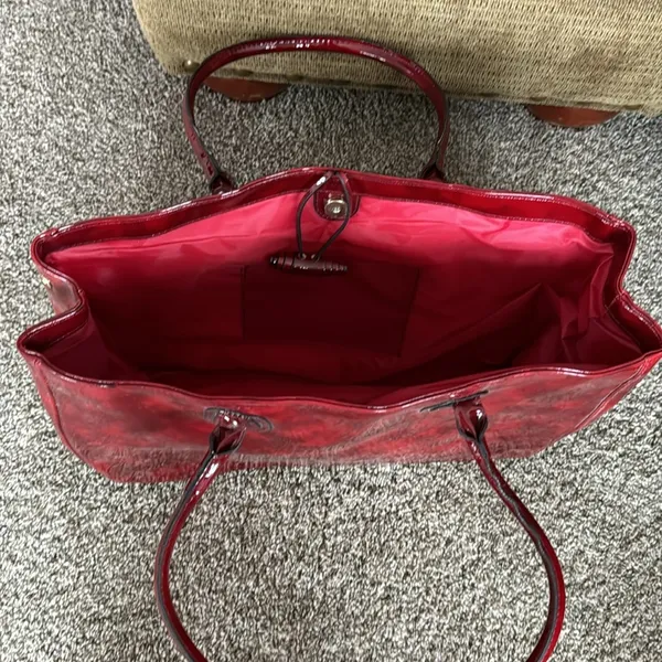 New tote bag, heavy shiny vinyl Red - Image 5