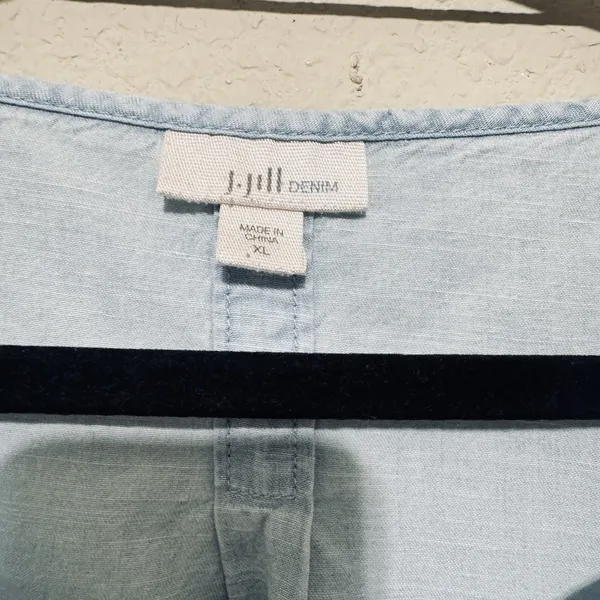 J. Jill Womens Denim Shirt sz‎ XL Chambray Tencel Lyocell Short Sleeve Top - Image 4