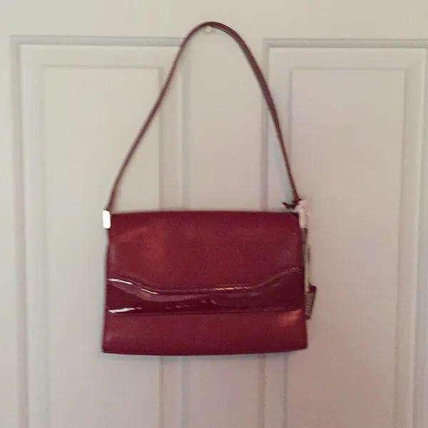 Fabulous Lauren bag. Patent and leather. BNWT. - Image 2