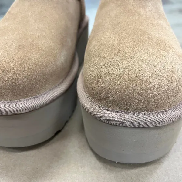 Ugg Women's Tan and Brown Boots - Image 4